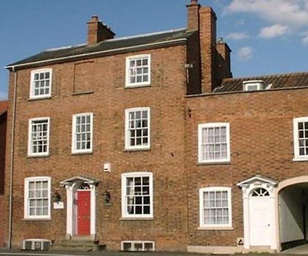 Hotel The Red House Grantham Exterior foto